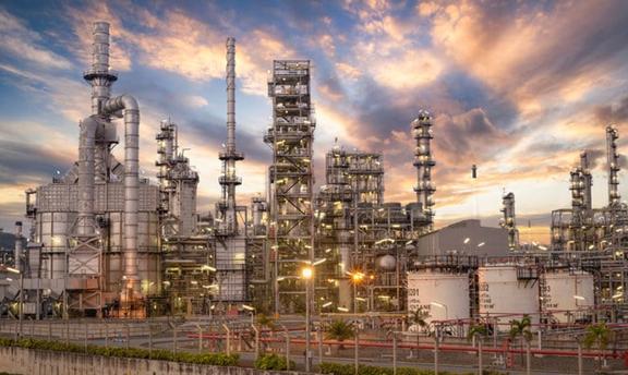 Mideast oil refinery expansions could help ease diesel crisis: Bloomberg